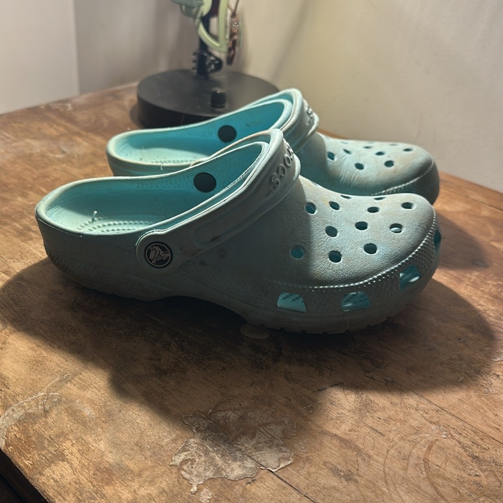 Crocs - Picture 2 of 5